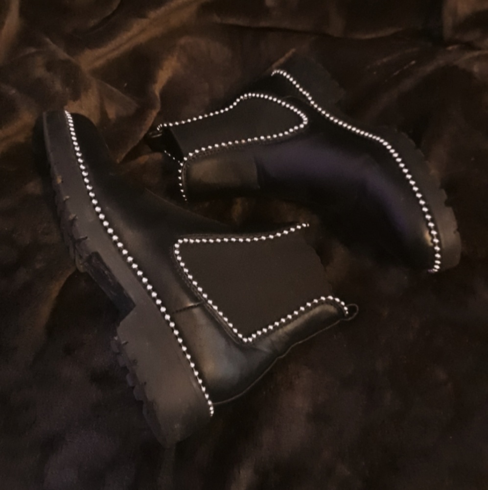 Chelsea Boots